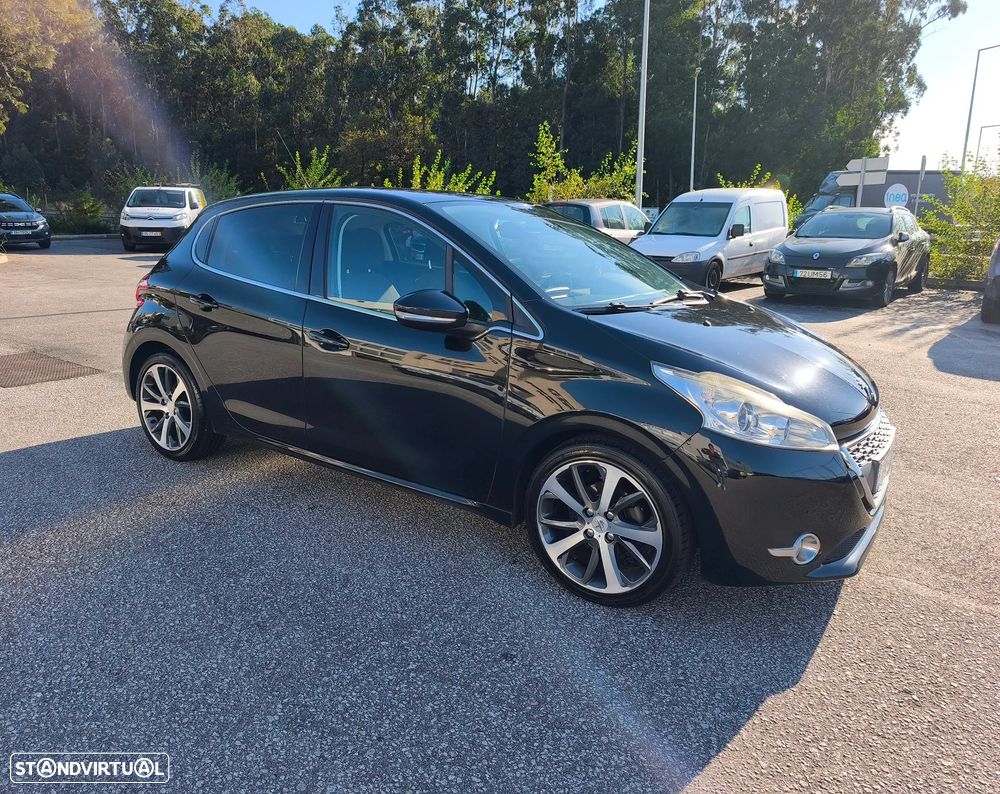 Peugeot 208 1.6 BlueHDi Allure - 2