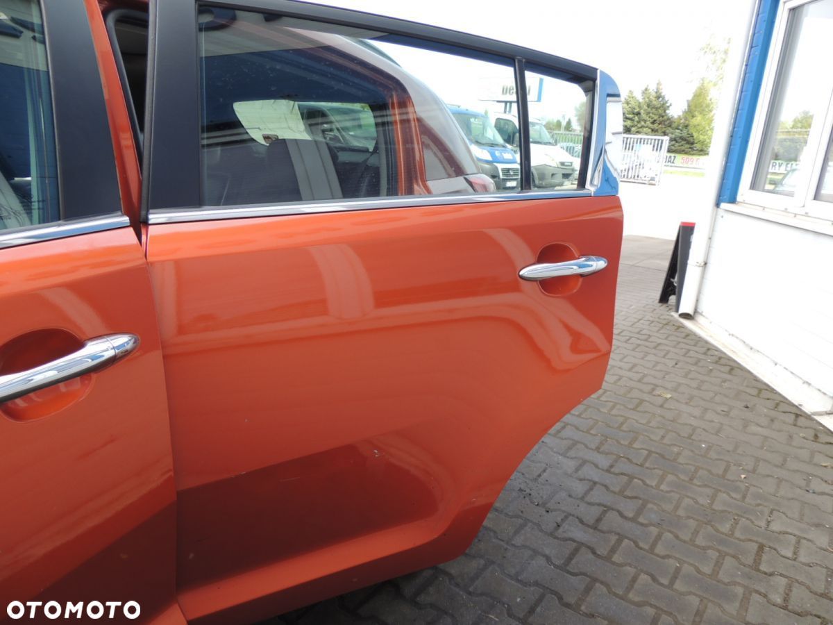 Drzwi lewy tył KIA Sportage 3 DM - 1