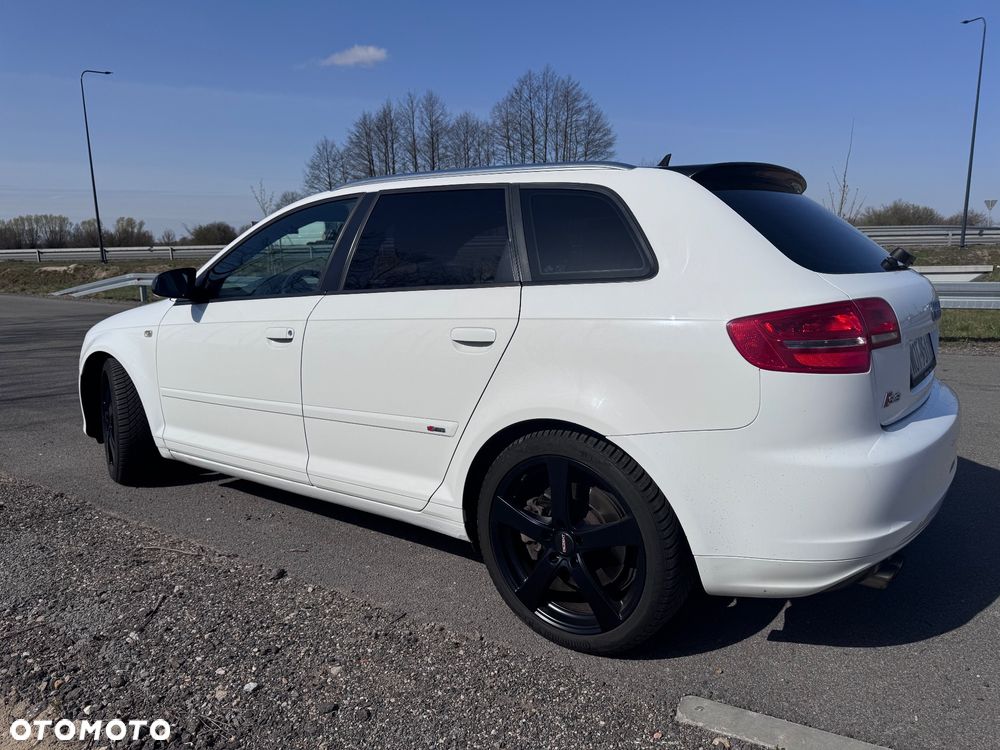 Audi A3 Sportback 3.2 Quattro S tronic - 3