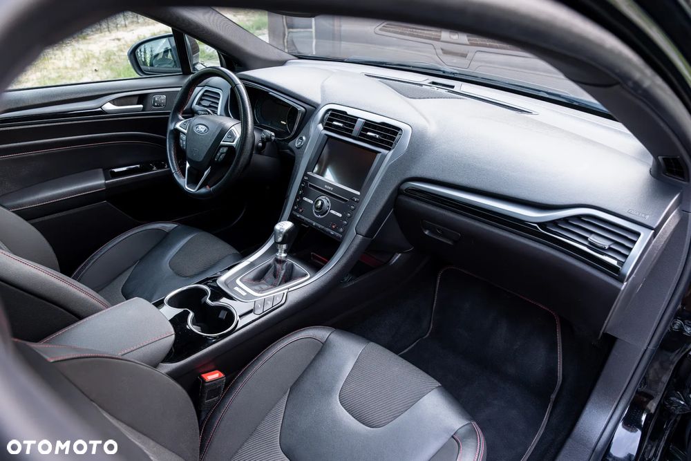 Ford Mondeo 1.5 EcoBoost Titanium - 24