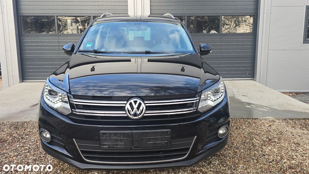 Volkswagen Tiguan 2.0 TDI DPF 4Motion BlueMotion Technology Lounge Sport & Style - 16