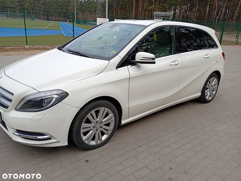 Mercedes-Benz Klasa B 180 CDI (BlueEFFICIENCY) - 1