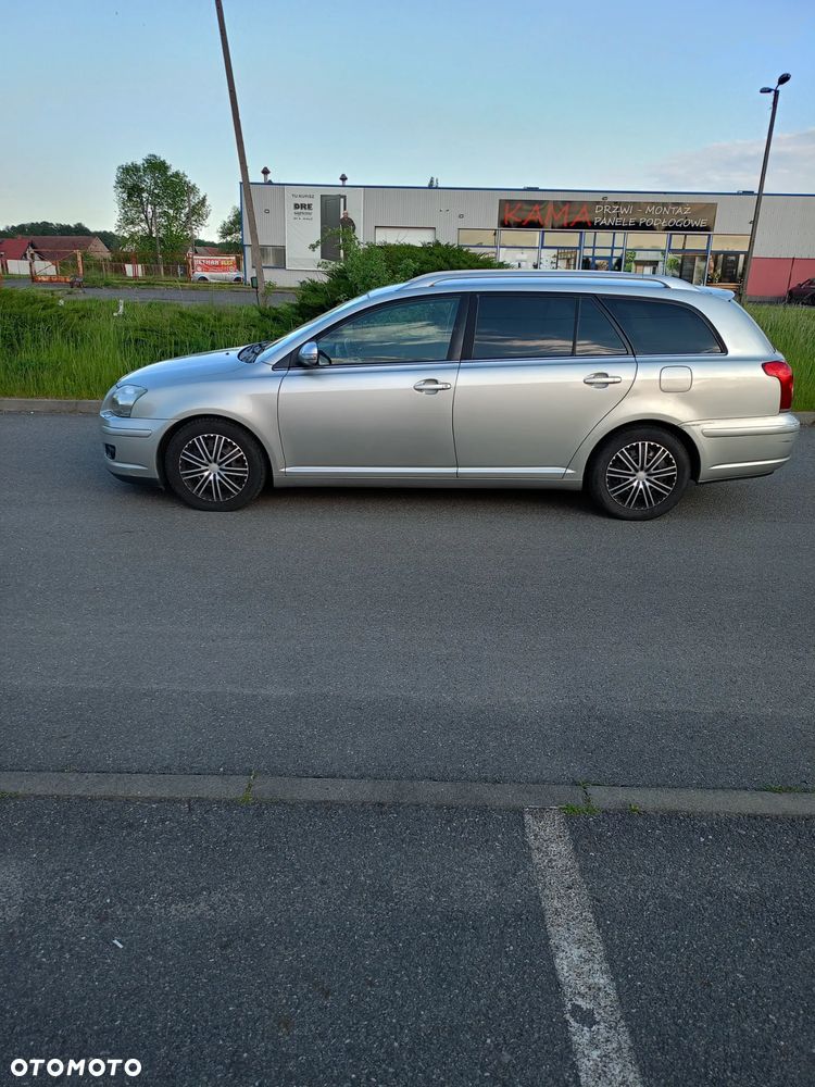 Toyota Avensis 2.0 VVT-i Sol plus Premium - 3