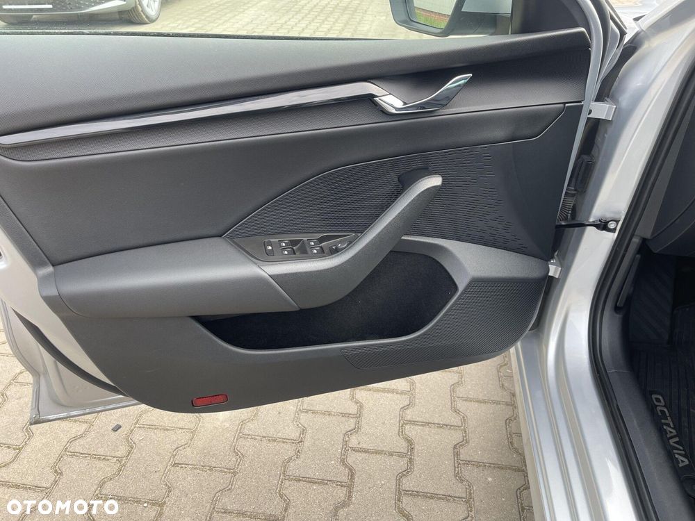 Skoda Octavia 1.5 TSI ACT Ambition - 11