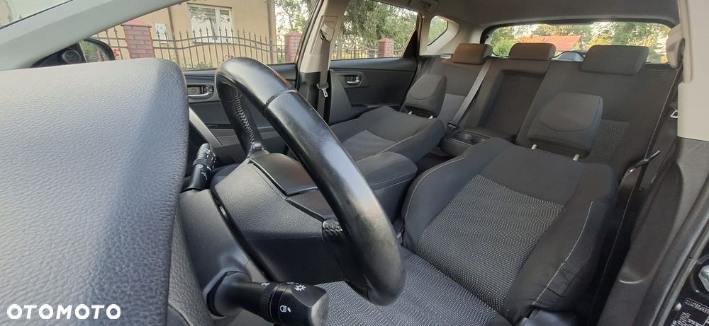 Toyota Auris - 19
