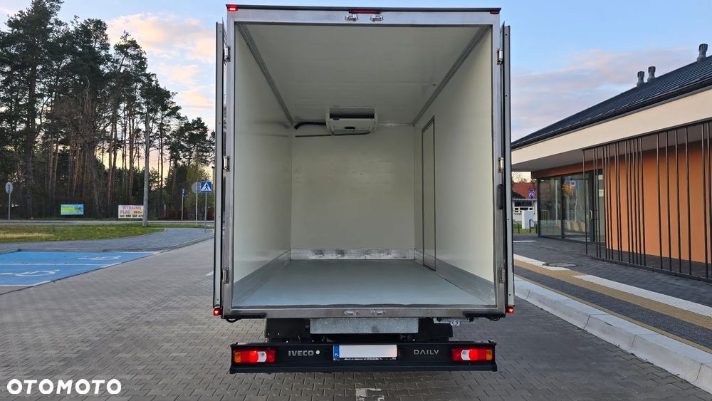 Iveco ❗️❗️DAILY 3.0 180Km 50C18 JAK NOWY ❗️❗️NOWY MODEL / CHŁODNIA MROŹNIA -32 +32 / ZASILANIE 230V / PIERWSZY WŁASCICIEL  / TEMPOMAT AKTYWNY / BLIŹNIAKI / ZASILANIE 230V / GRUBA SCIANKA / ZABUDOWA DPR / AGREGAT CARRIER XARIOS 350 / WERSJA WZMOCNIONA / FULL OPCJA / SERWIS ASO / SALON POLSKA / 35C15 50C15 35C18❗❗ JAK Z SALONU - NOWY -❗❗ - 23