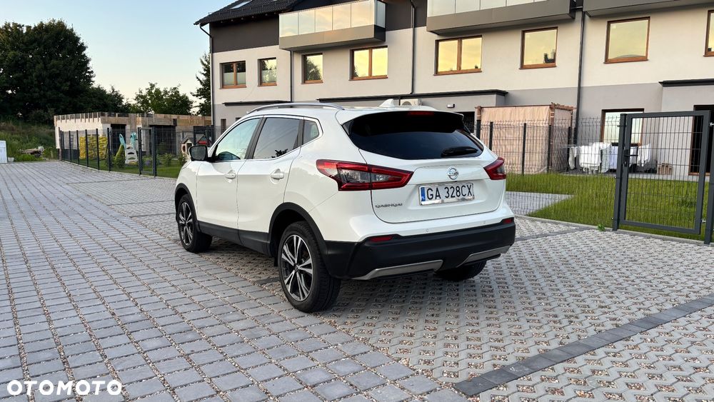 Nissan Qashqai 1.2 DIG-T N-Connecta EU6 - 2