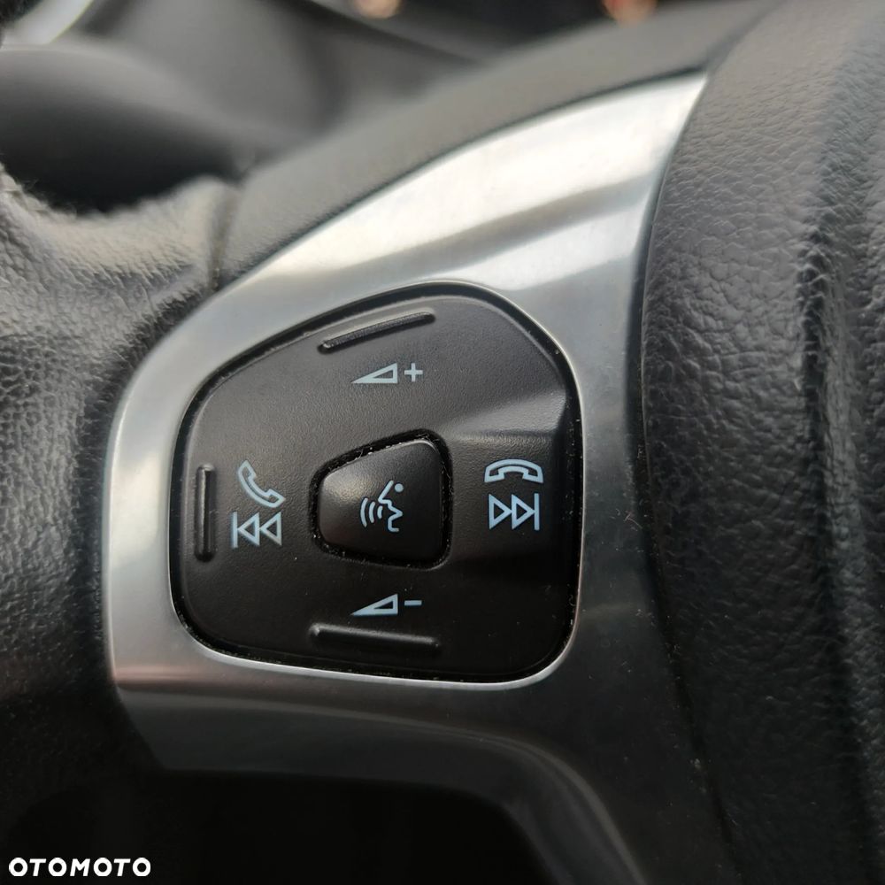 Ford Fiesta - 38