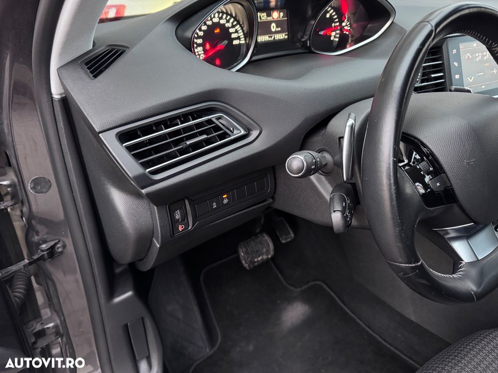 Peugeot 308 BlueHDi 130 EAT8 Stop & Start Active Business-Paket - 23