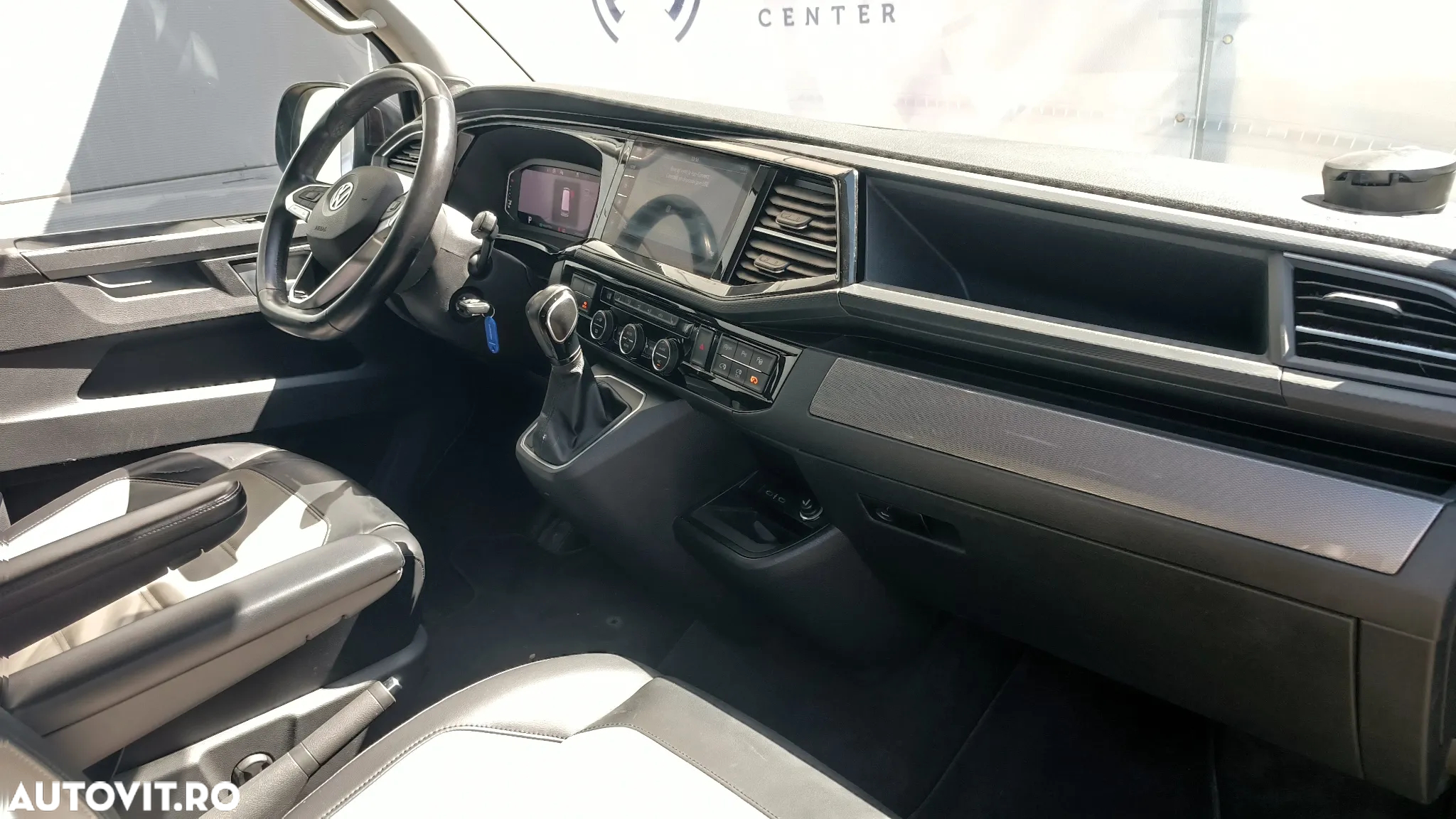 Volkswagen Multivan - 29