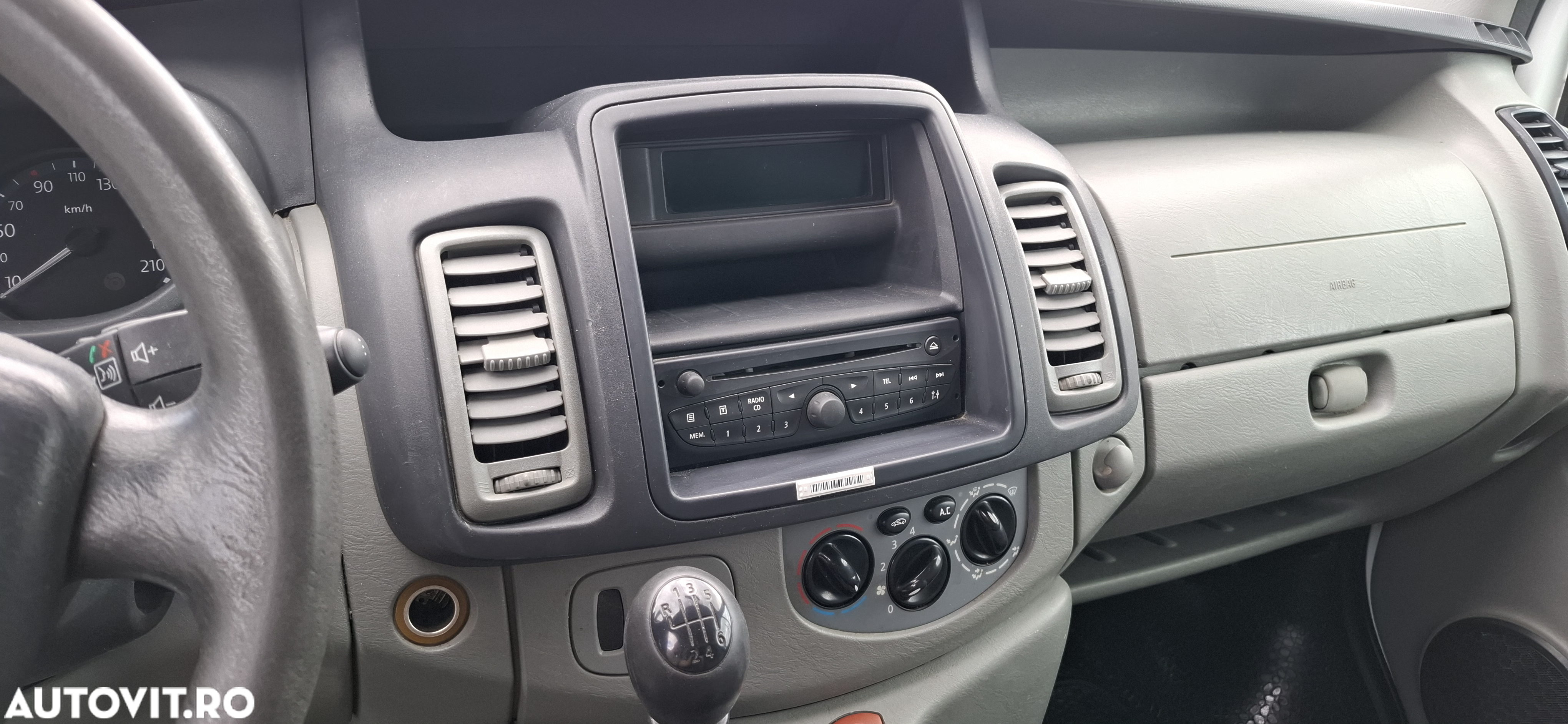 Renault Trafic 2.0 dCi 115 Combi L2H1 - 12
