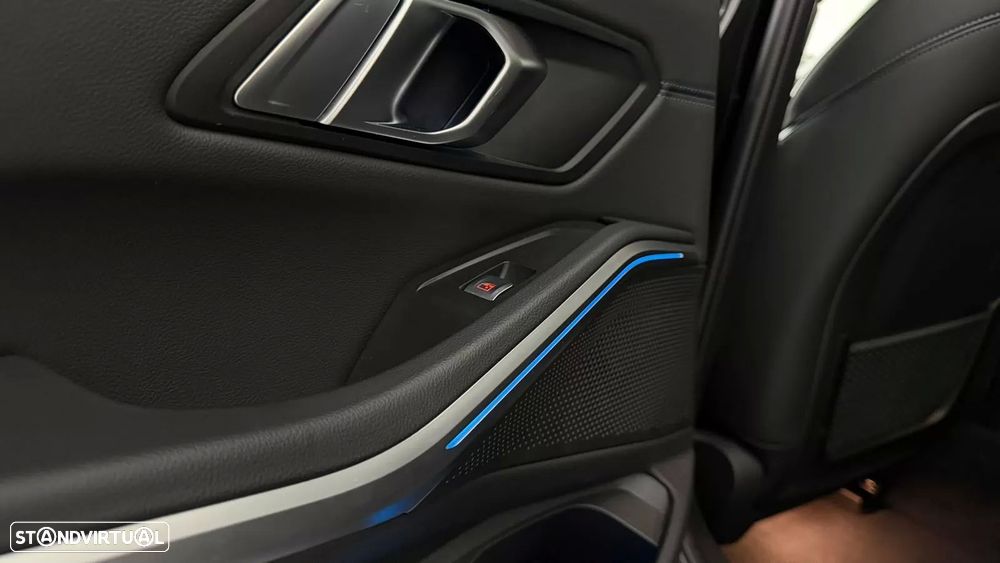 BMW 330 e Edição Desportiva M Auto - 32
