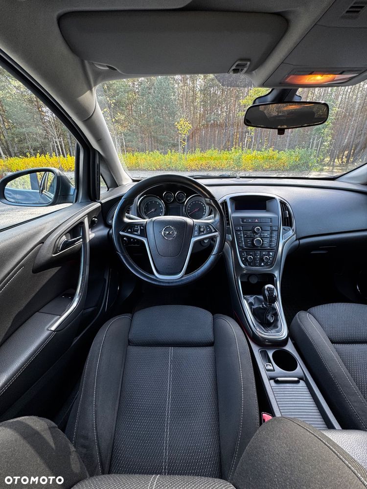Opel Astra 1.4 T Cosmo - 12