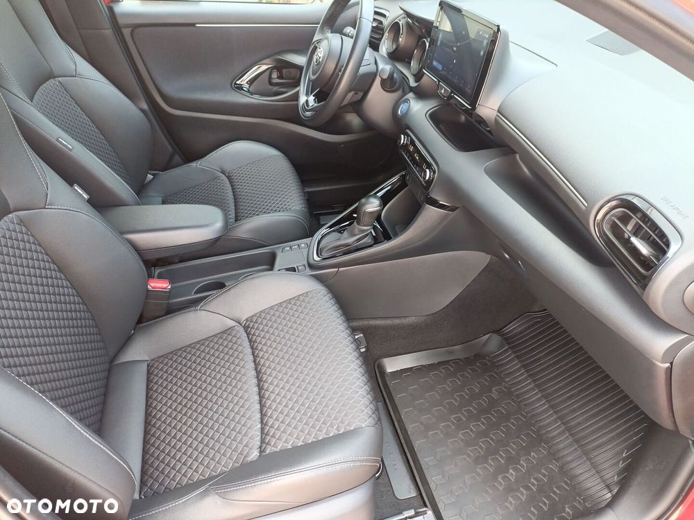 Toyota Yaris Hybrid 1.5 Selection Style - 13