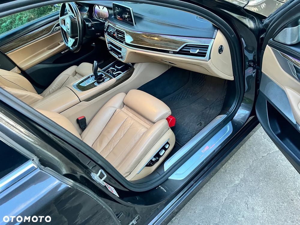 BMW Seria 7 730d xDrive - 14