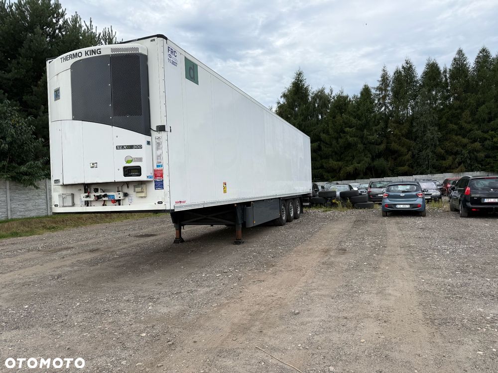 Schmitz Cargobull SKO 24 Thermo KIng SLX 300 2,7m - 3