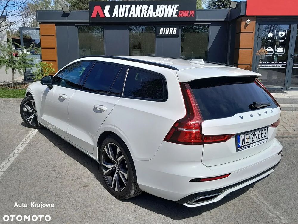Volvo V60 B3 B R-Design - 3
