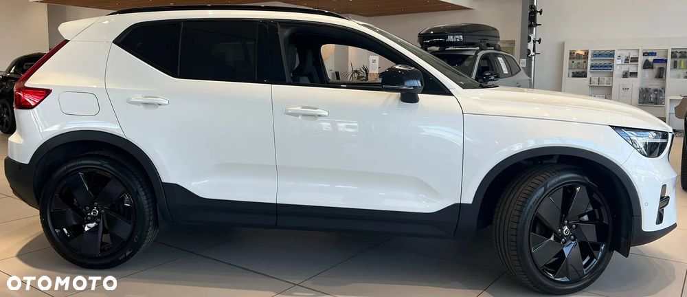 Volvo XC 40 B4 B AWD DKG Ultimate Dark - 17