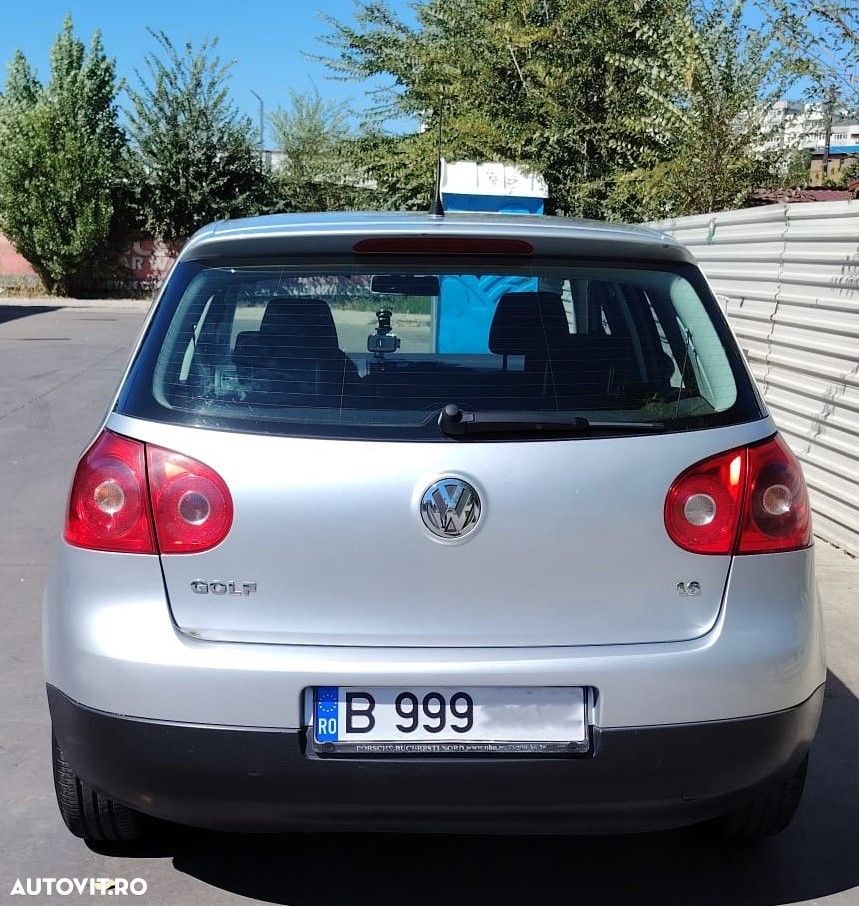Volkswagen Golf - 5