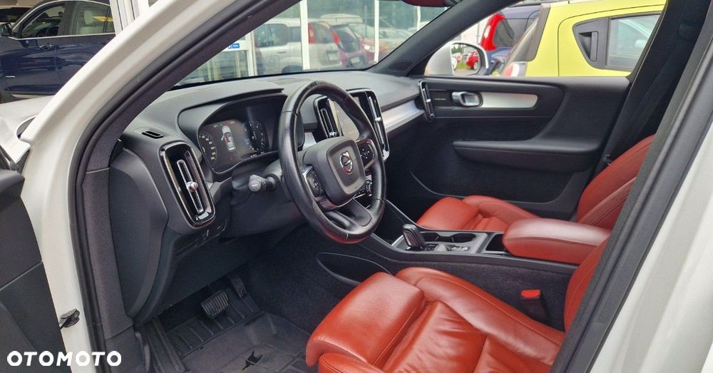 Volvo XC 40 - 33