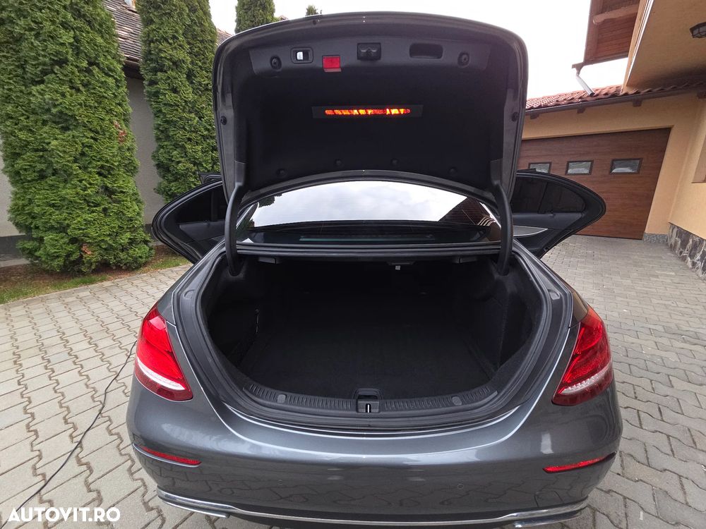 Mercedes-Benz E 220 d 9G-TRONIC - 7