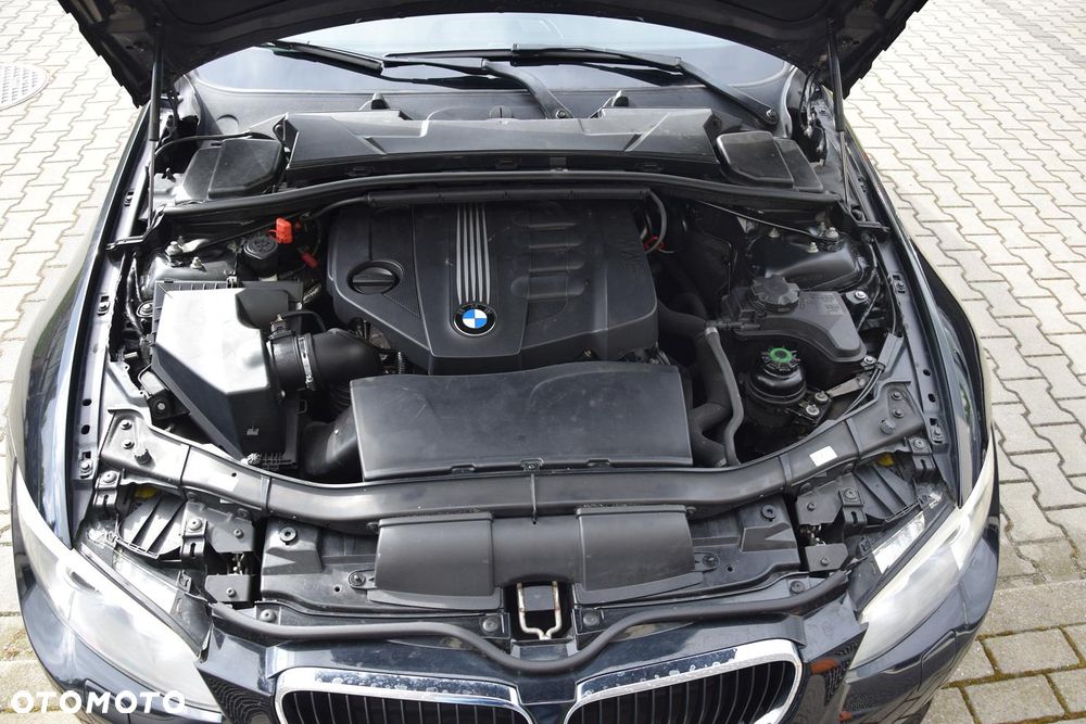 BMW Seria 3 320d M Sport Edition - 25