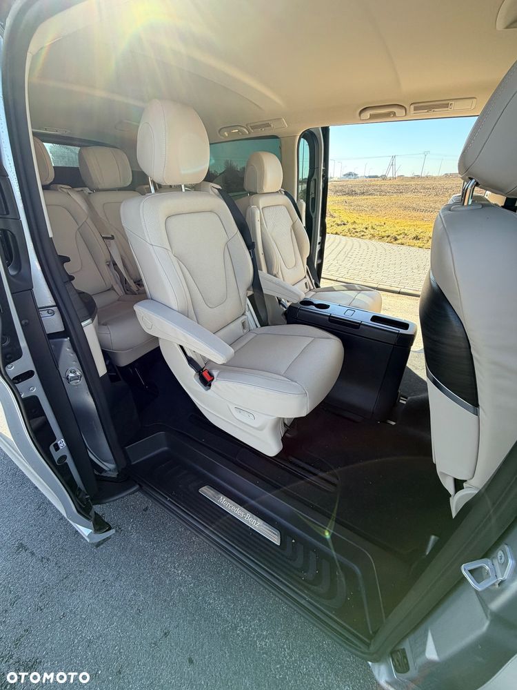 Mercedes-Benz Klasa V - 14