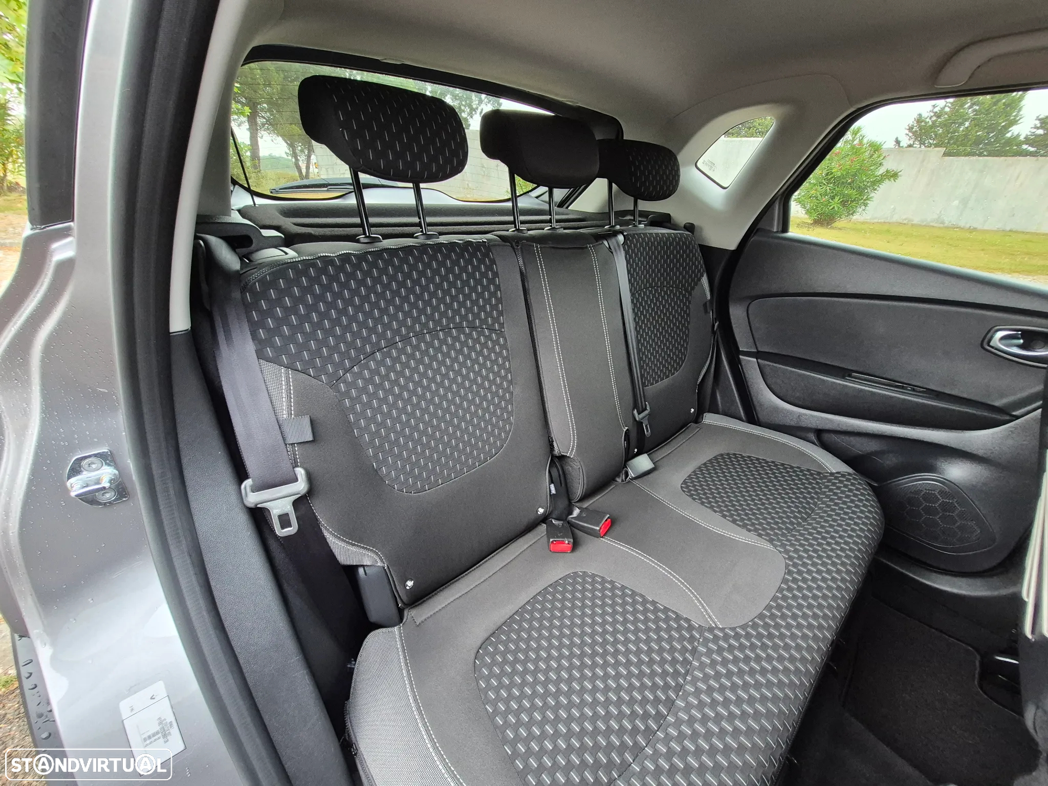 Renault Captur 0.9 TCE Exclusive - 27
