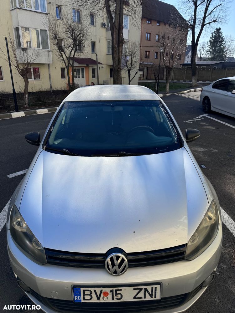 Volkswagen Golf - 1