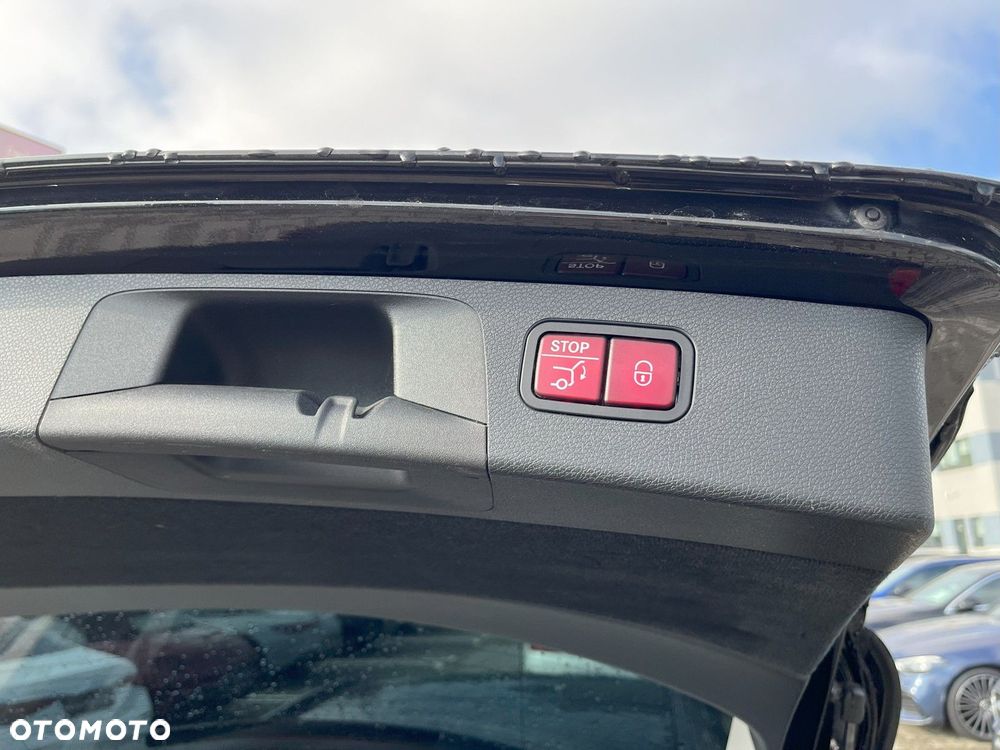 Mercedes-Benz Klasa E - 11