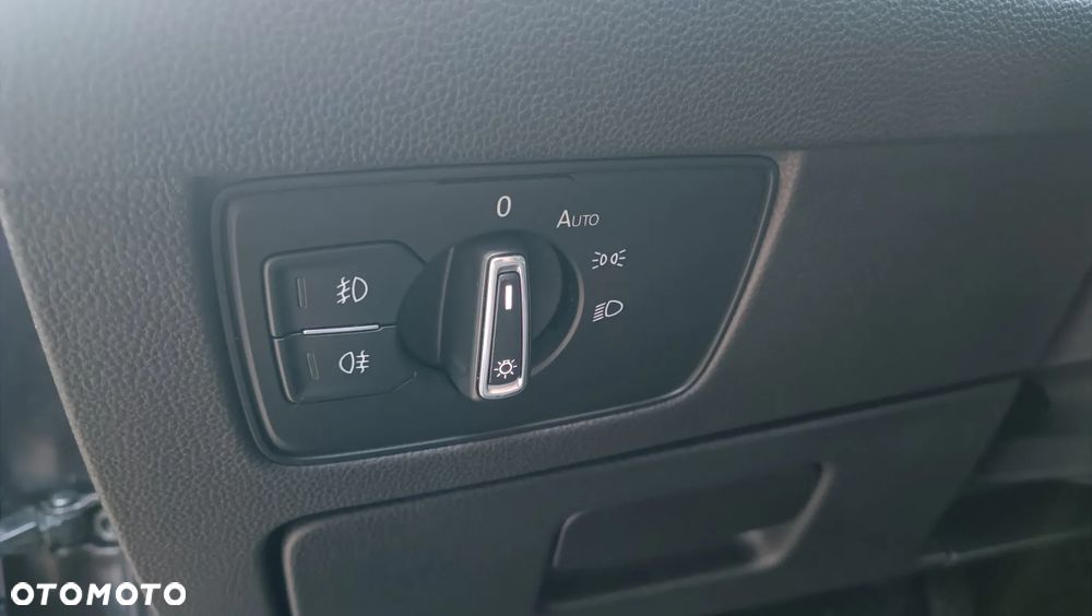 Volkswagen Passat - 16