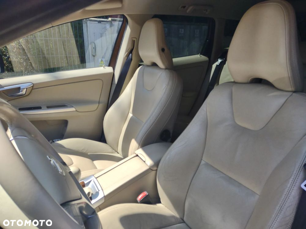 Volvo XC 60 D5 AWD Summum - 11