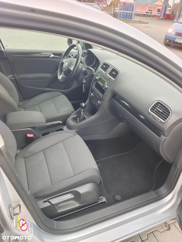 Volkswagen Golf - 8