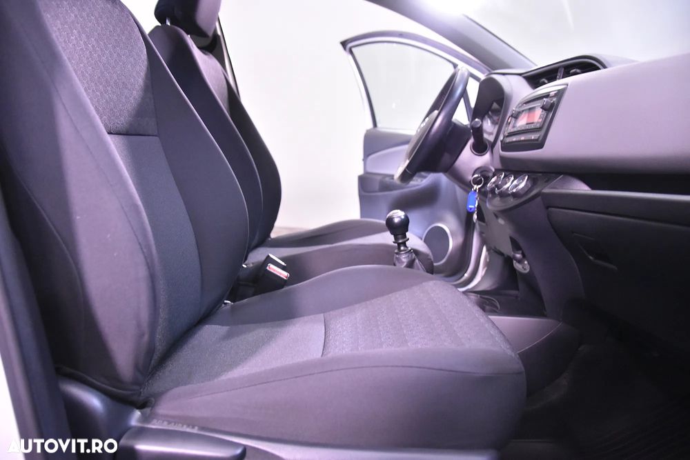 Toyota Yaris - 11