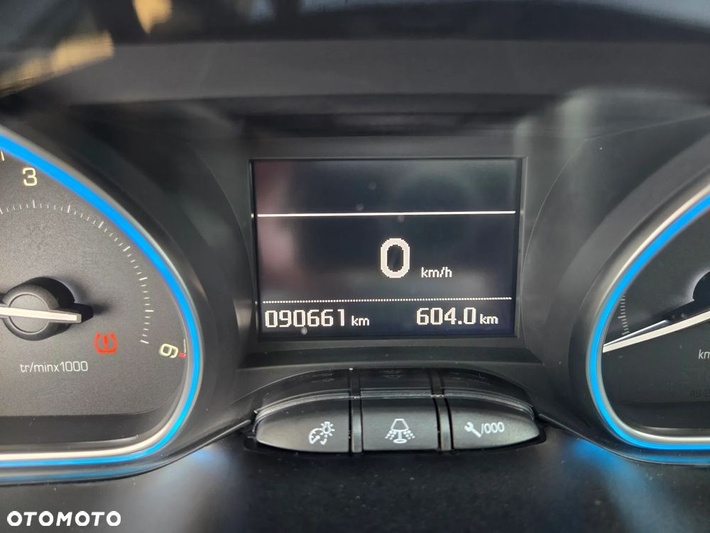 Peugeot 2008 1.6 BlueHDi Crossway - 23