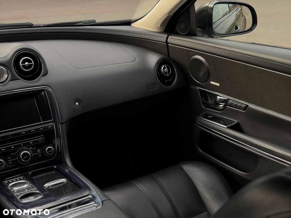 Jaguar XJ 3.0 D V6 Premium Luxury - 12