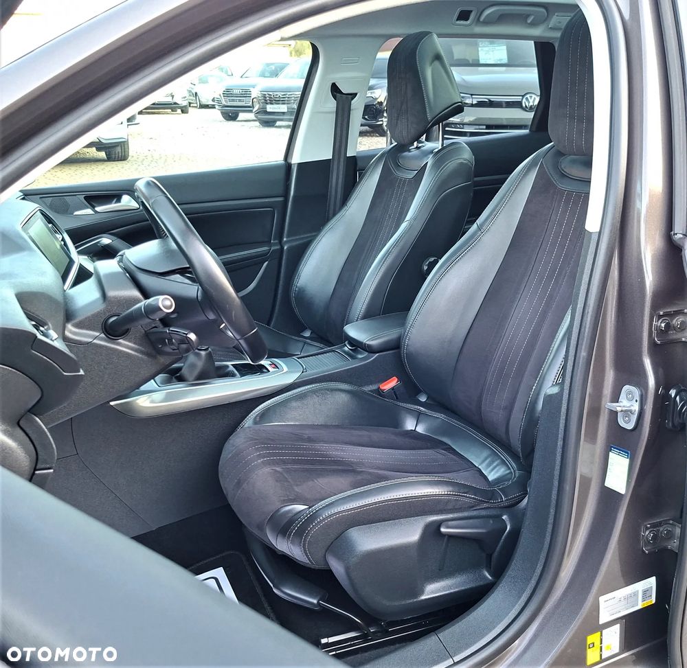 Peugeot 308 BlueHDi FAP 150 Stop & Start Allure - 17