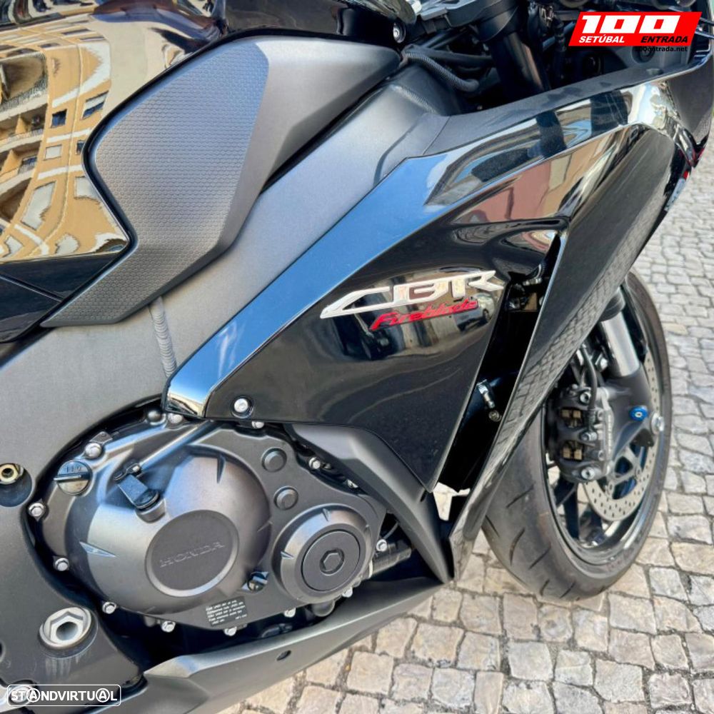 Honda CBR 1000 RR - 16