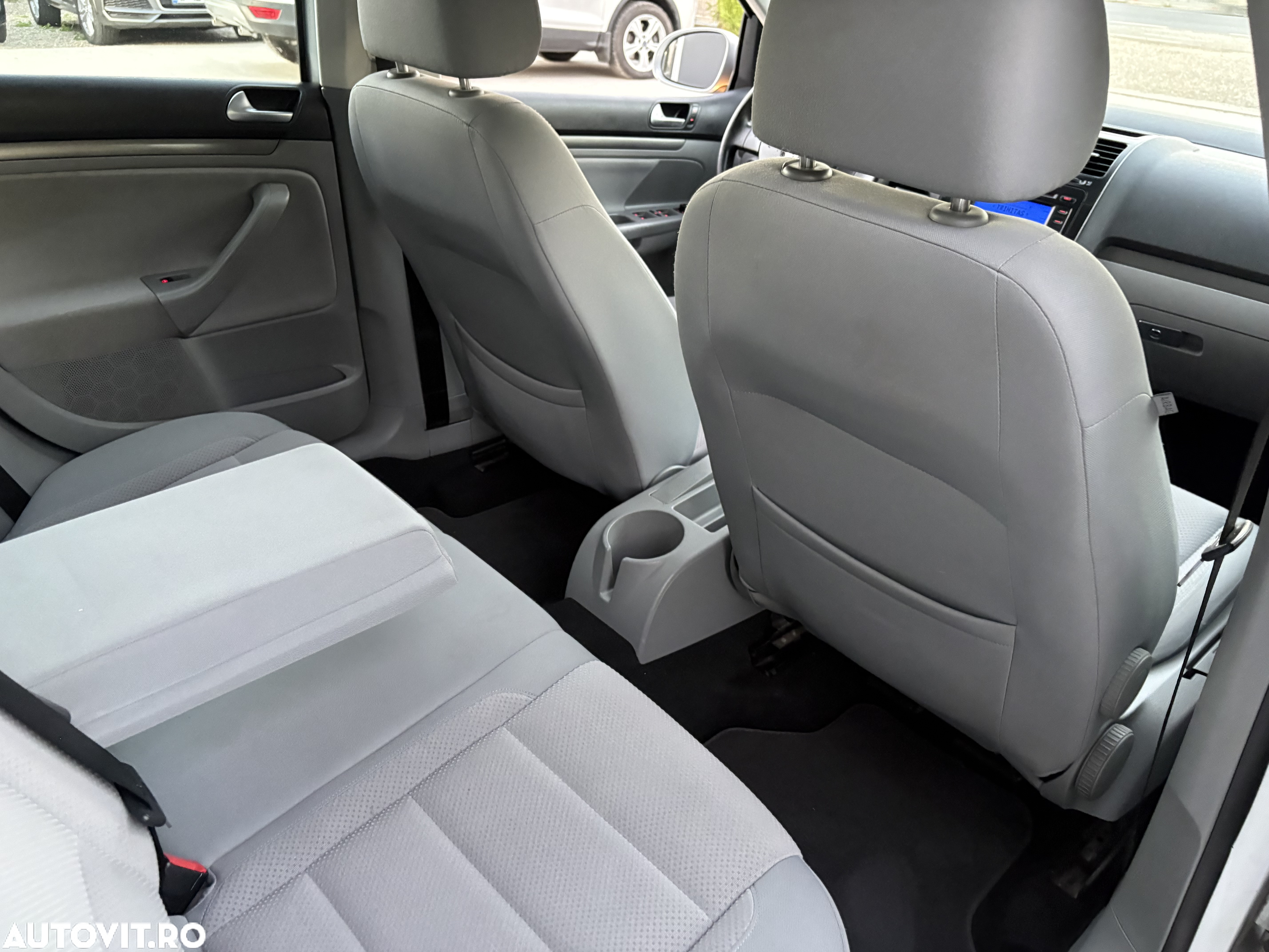 Volkswagen Golf 1.6 Comfortline - 10
