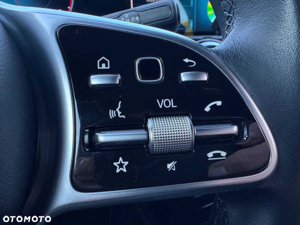 Mercedes-Benz CLA - 31