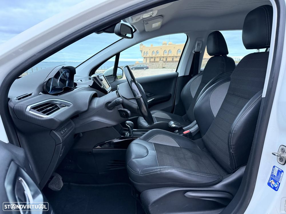 Peugeot 2008 PureTech 110 Stop&Start EAT6 Allure - 17