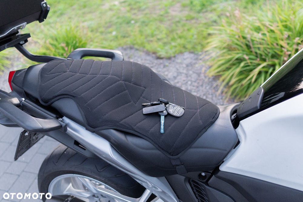 Honda VFR - 17
