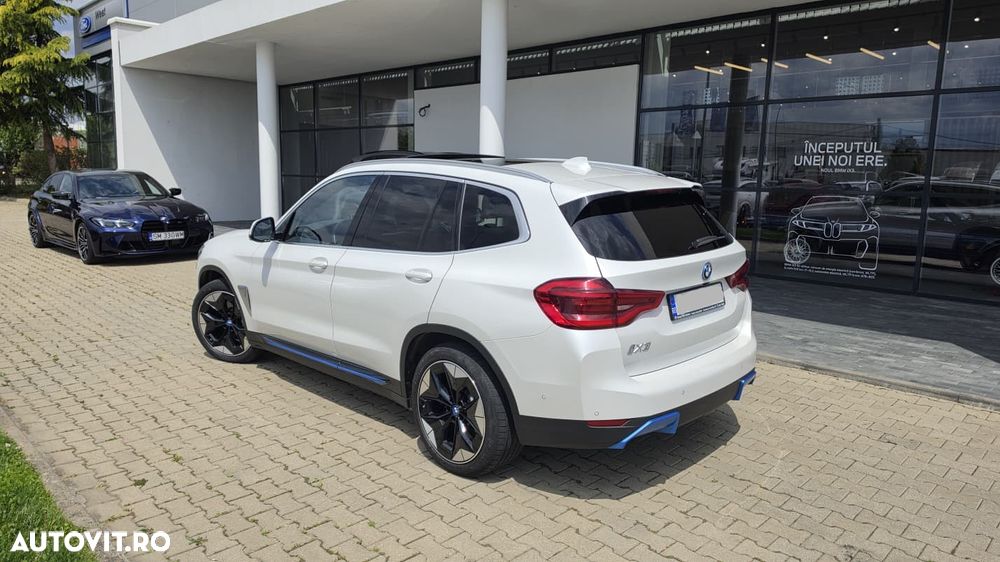 BMW iX3 Standard - 3
