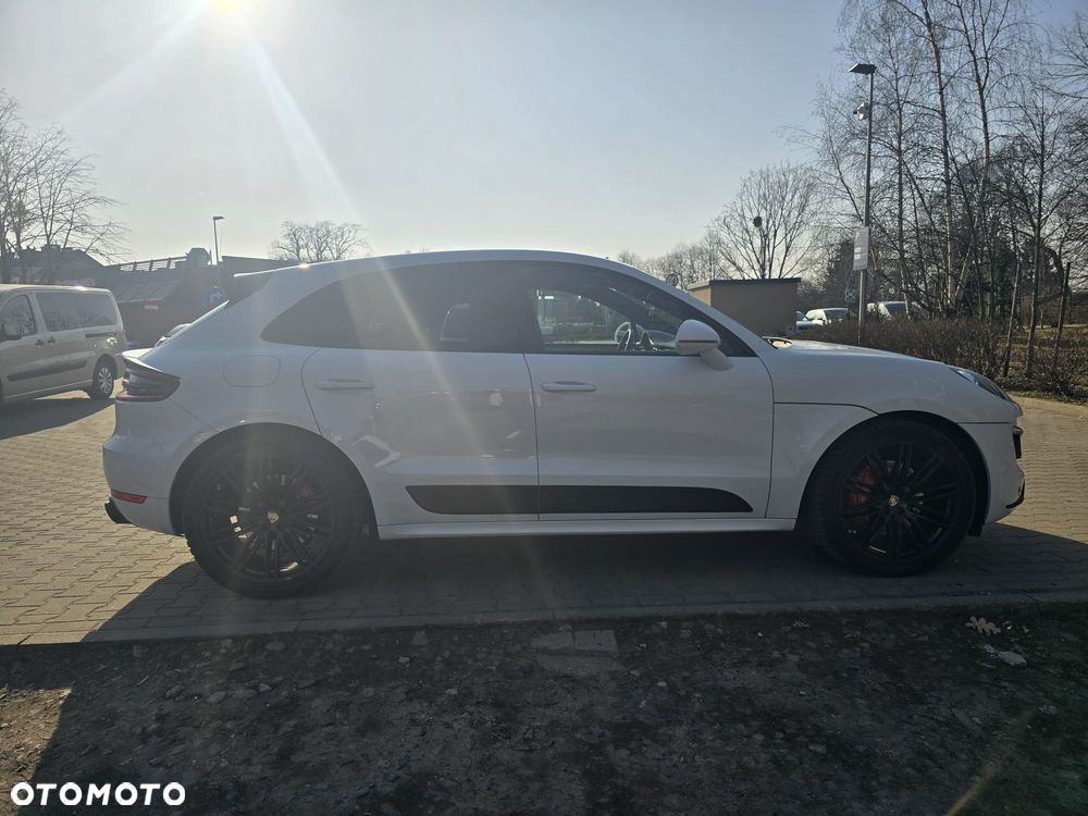 Porsche Macan Turbo - 6