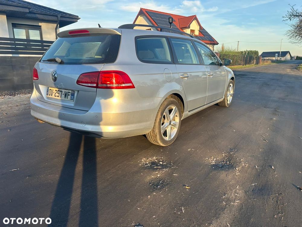 Volkswagen Passat 2.0 TDI Comfortline DSG - 11