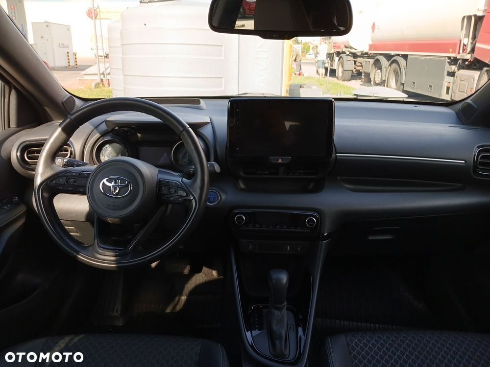 Toyota Yaris - 11