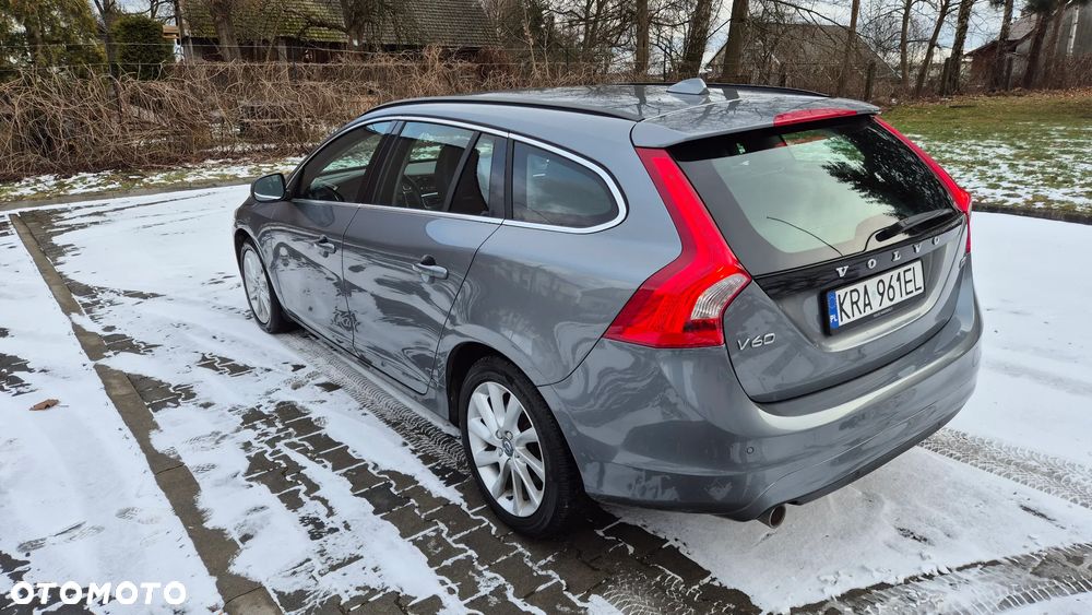 Volvo V60 D2 Summum - 6