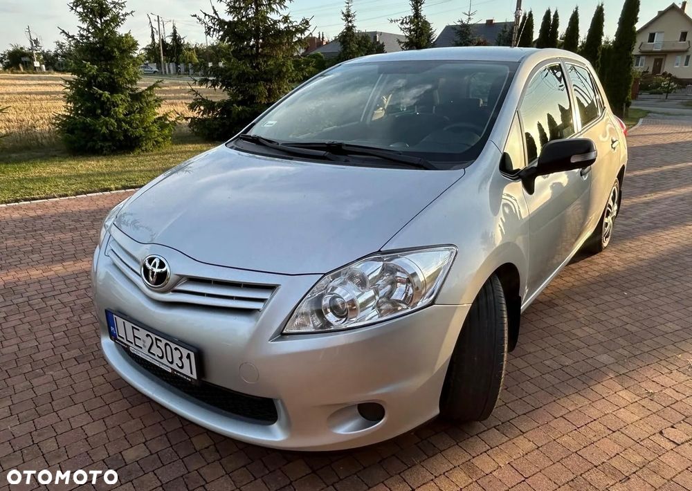 Toyota Auris - 5