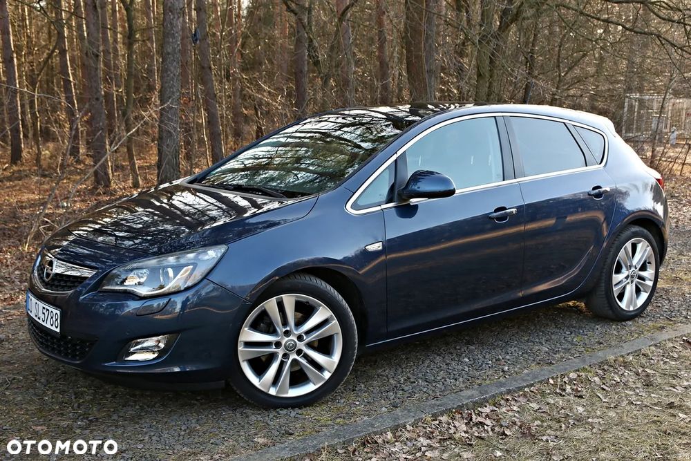 Opel Astra 1.6 Turbo - 12