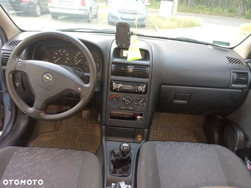 Opel Astra - 4